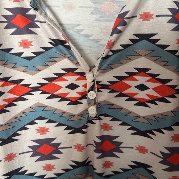 Aztec Patterned Women's Top - Multicolor - Picture 4 of 6